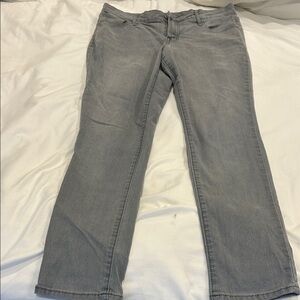 Old Navy Women's Skinny Leg Jeans in Gray